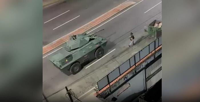 Президент Колумбии заявил о военном нападении на Венесуэлу. Обложка © X / ClashReporttr