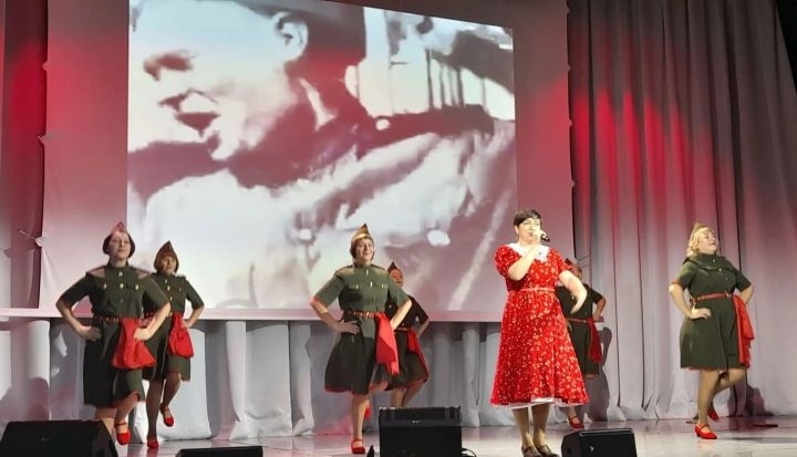 О подвиге, о долге, о победе рассказывает хореографический ансамбль «Девчата» из детского сада №33 «Аленький цветочек».