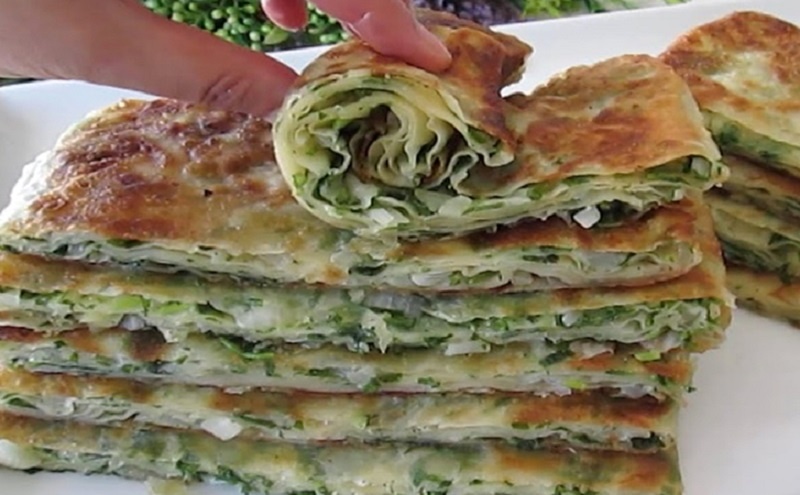 Лёгкие кутабы с зеленью: свежий взгляд на домашние лепешки за минимум времени