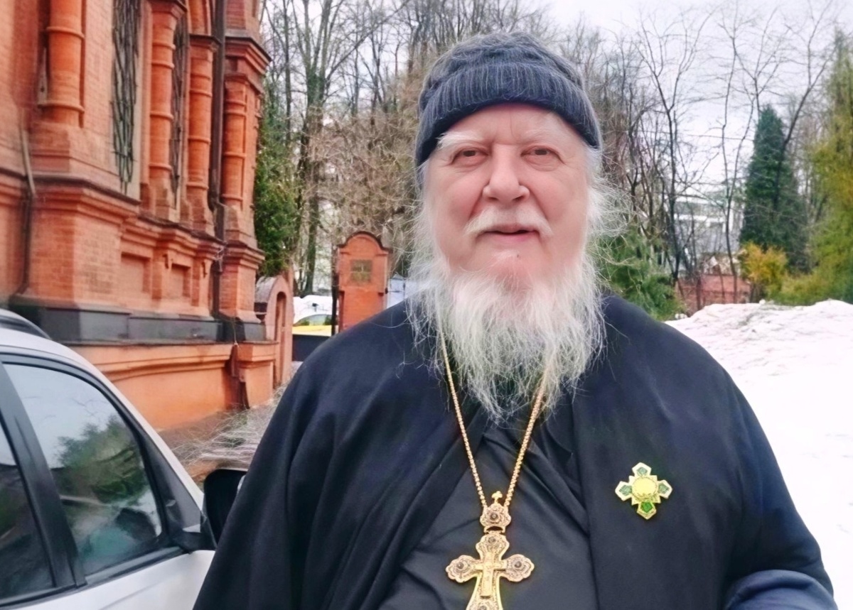 Димитрий Смирнов (07.03.1951 — 21.10.2020 гг.) — протоиерей, церковный и общественный деятель.