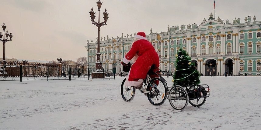 Без посоха и подарков: Metro узнало какие скелеты в шкафу хранит Дед Мороз
