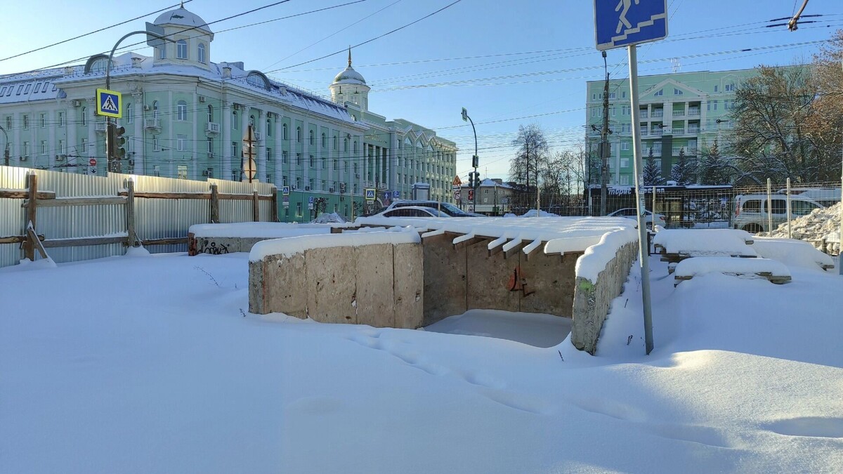    Подземный переход возле УдГУ, съемка 20 декабря 2025 года   udm-info.ru