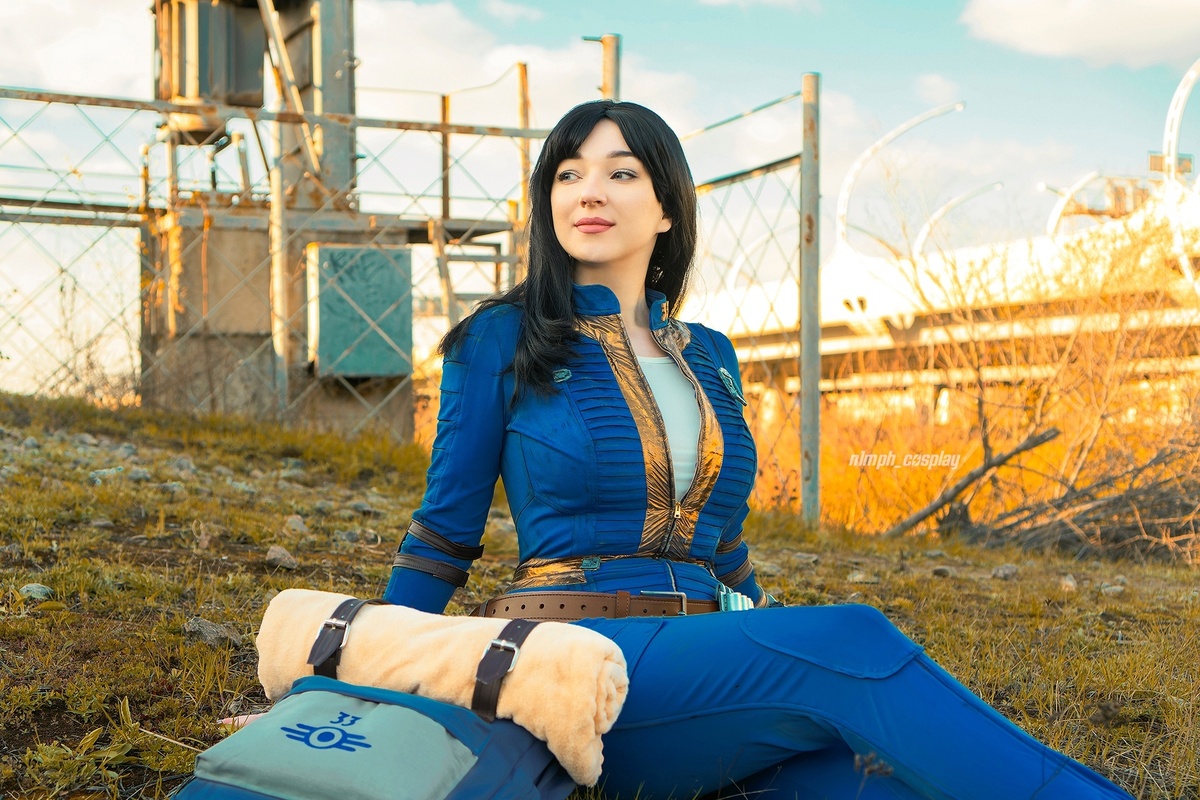 n1mph косплей на Люси из сериала Fallout