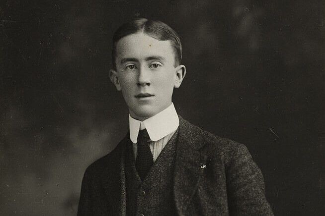 Толкин в возрасте 19 лет, 1911 год. Источник: tolkienestate.com📷

