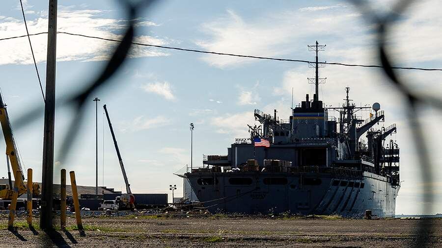    Фото: REUTERS/Eva Marie Uzcategui