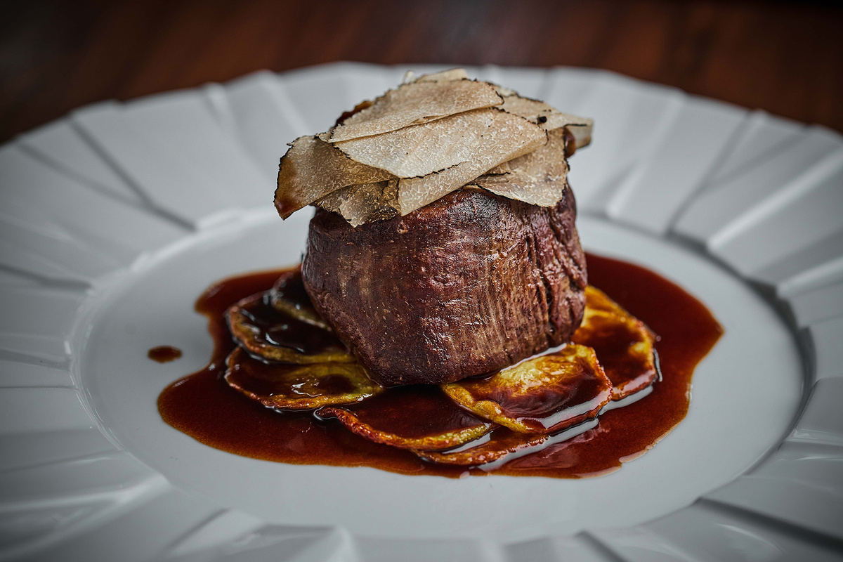    Бранчи, десерты и спешелы: 12 предложений московских ресторанов, чтобы поднять новогоднее настроение (фото 1)