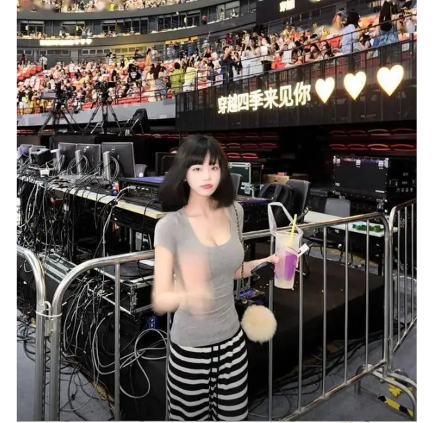 Снимок с экрана монитора. Блогерша Си Сяоди.