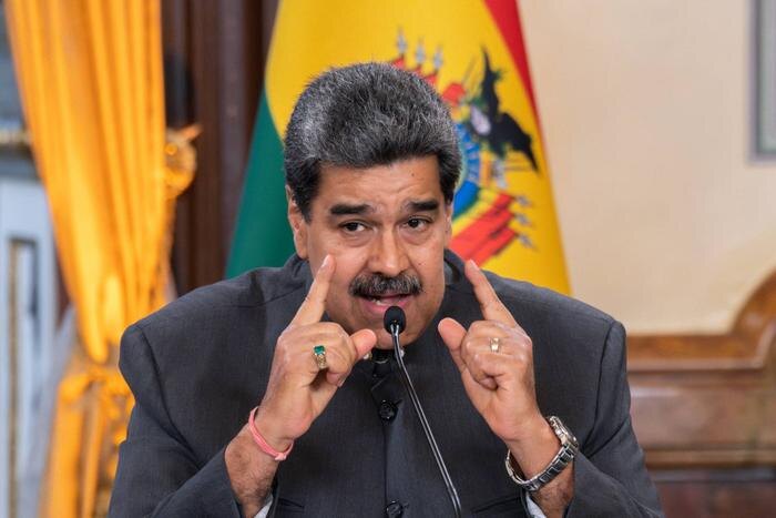 Обложка © Shutterstock / FOTODOM / StringerAL