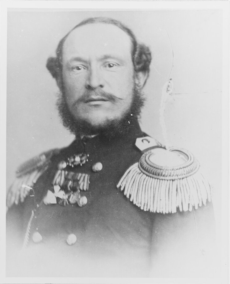 Дмитрий Максутов