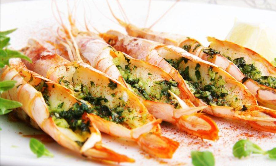 Горячая закуска из лангустинов на Рождество: изысканное блюдо для праздничного стола