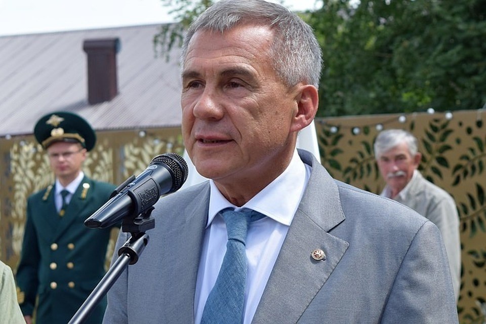    Минниханов призвал уделить особое внимание местам скопления людей в праздники. Алина ГАБДУЛИНА