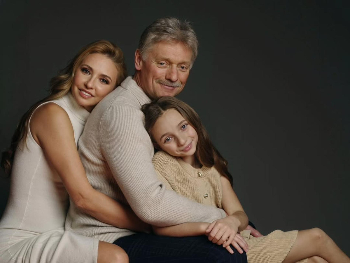    Татьяна Навка и Дмитрий Песков с дочерью. Фото: Instagram (Запрещён в РФ) @tatiana_navka