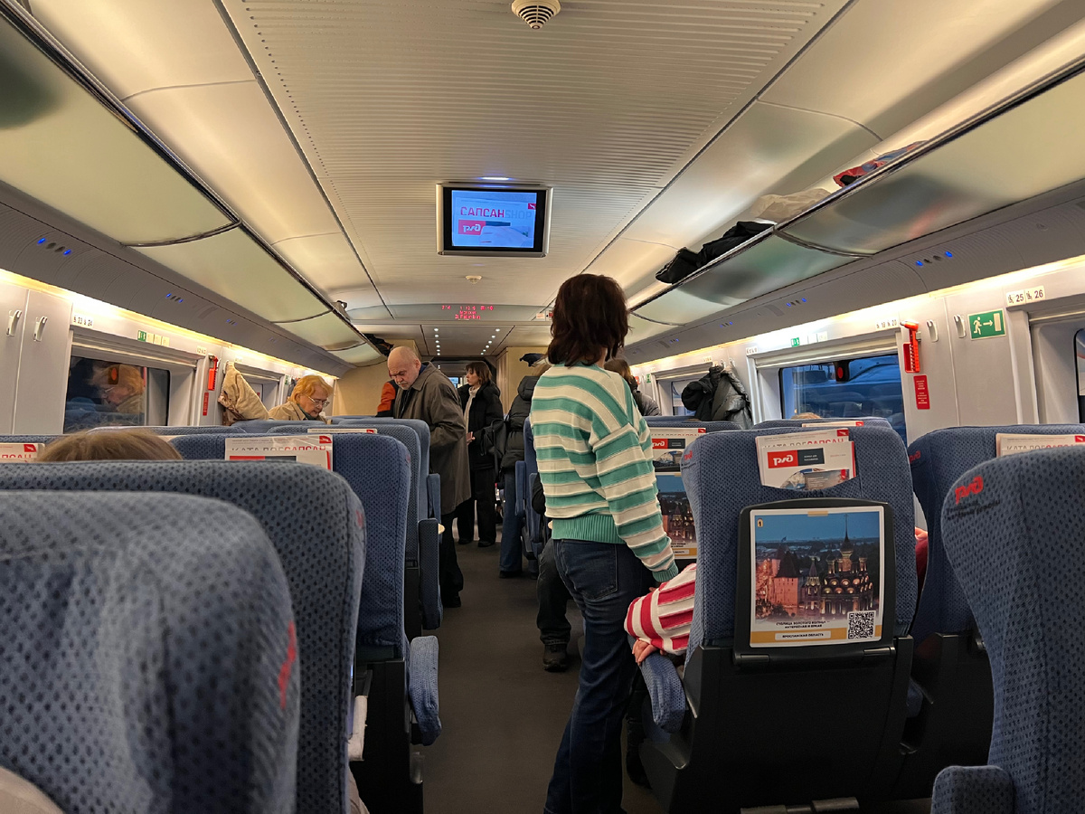 Пассажиры рассаживаются 