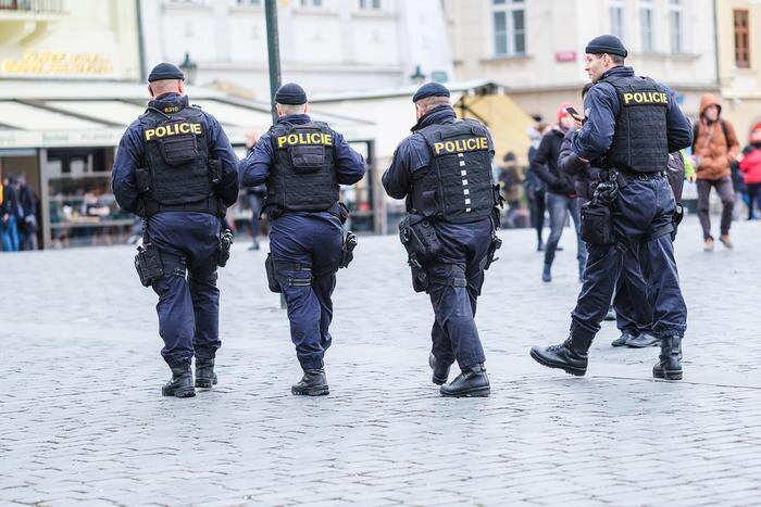 Обложка © Shutterstock / FOTODOM / Vereshchagin Dmitry