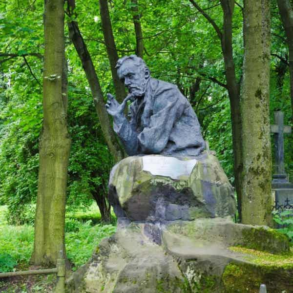 Волковское кладбище «Литераторские мостки»