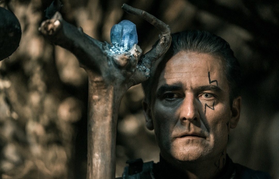 Вот он тот самый волшебник, который помог сделать доброе дело и оберегал от всего зла