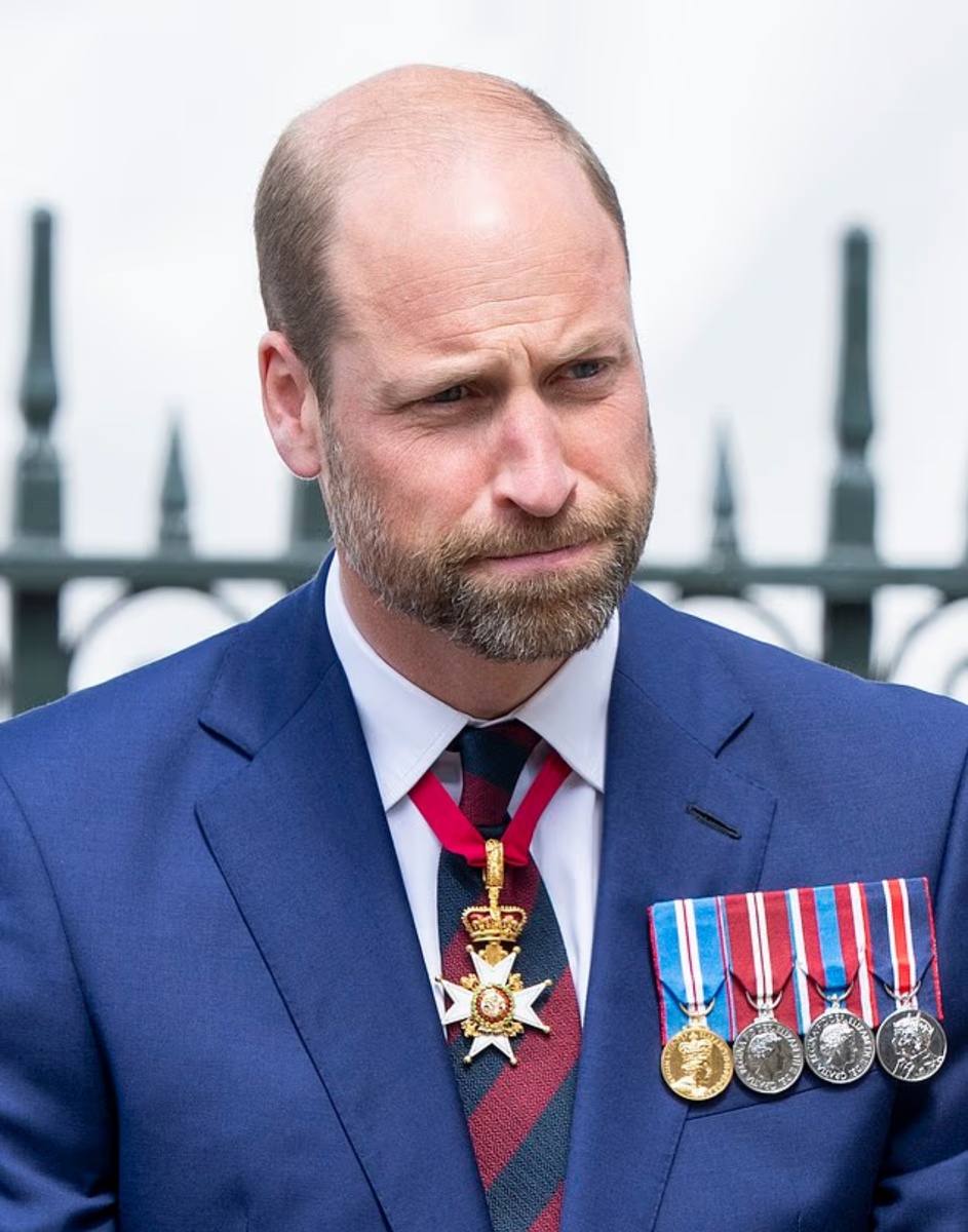 Королевский биограф утверждает, что 43-летний принц Уильям сказал своему доверенному помощнику из дворца, вышедшему на пенсию, что ему, возможно, придется «ненадолго вернуться», чтобы помочь сдержать последствия раскола, позже получившего название «Мегзит».