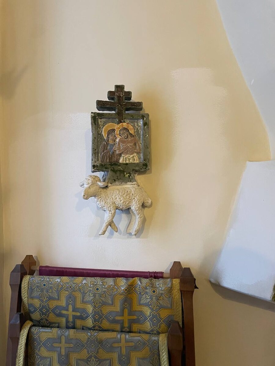 Иконы все керамические