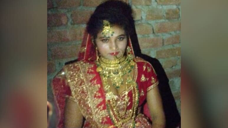 Мина, погибшая из-за того, что не смогла передать жениху мотоцикл TVS Apache