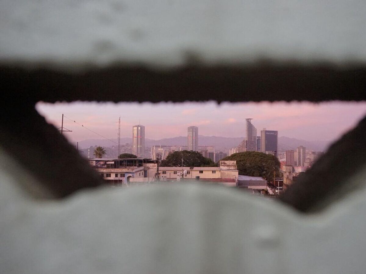    Вид на Каракас после ночных взрывов | © Getty Images / Anadolu/Boris Vergara