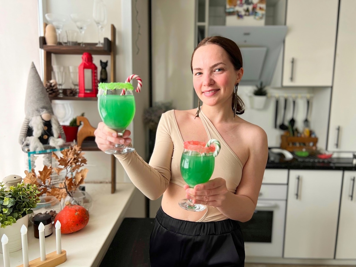 Всем привет! Меня зовут Юля, здесь я делюсь классными рецептами и просто своей жизнью. Давайте дружить!