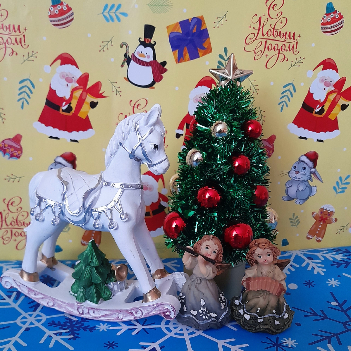 Фото автора канала. Лошадка готова катать малышек