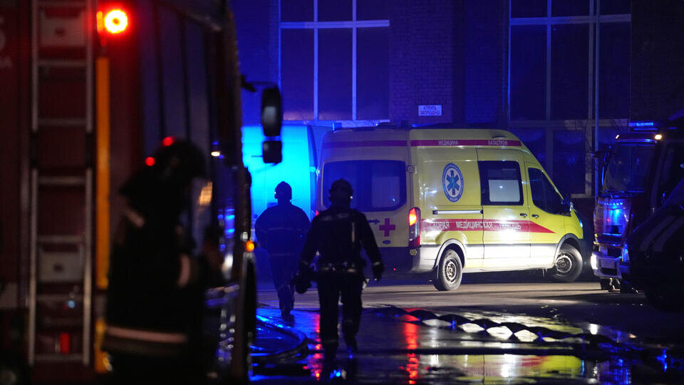     Два ребенка и один взрослый погибли при пожаре в частном доме в Подмосковье ИЗВЕСТИЯ/Дмитрий Коротаев