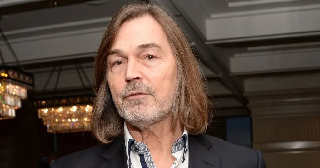 Никас Сафронов рассказал, как чуть не стал добычей львов в Африке в Новый год