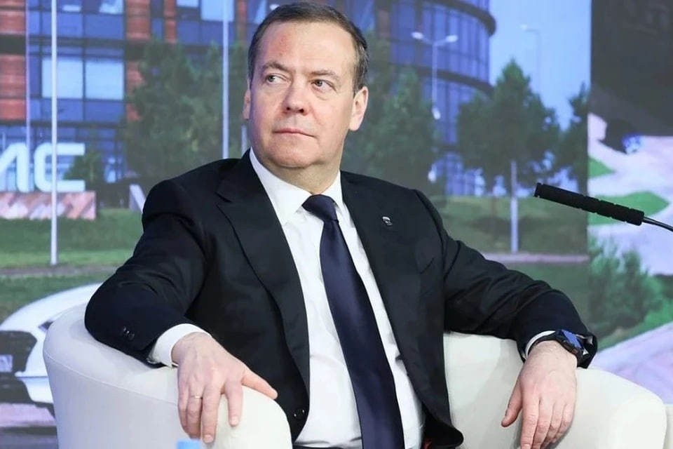    Медведев: Трампу следовало проявлять активность как с Венесуэлой в другом месте GLOBAL LOOK PRESS