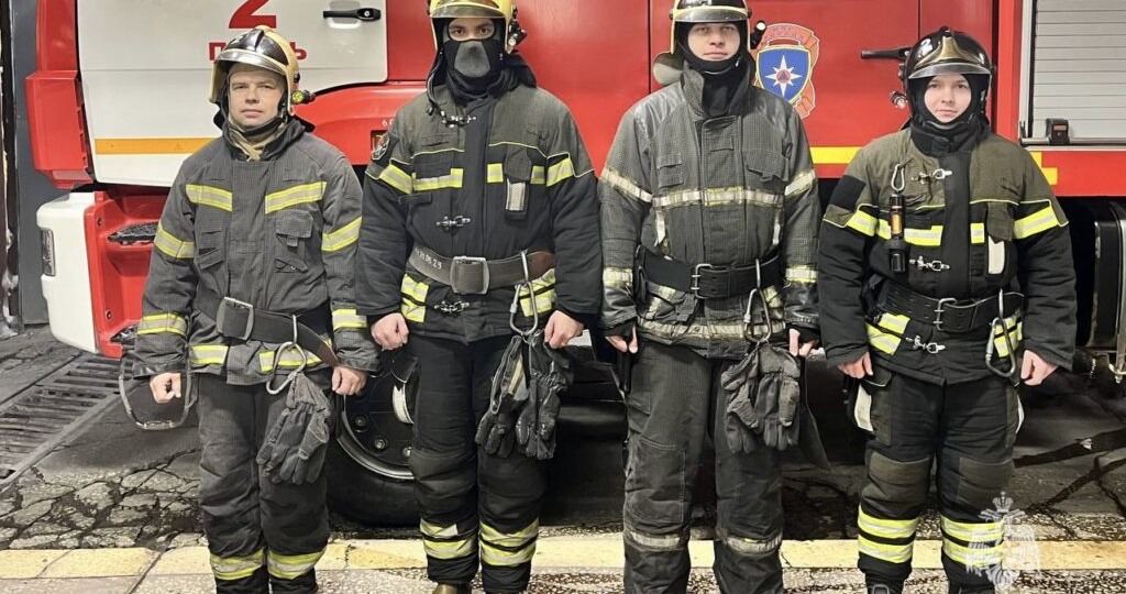 В Перми пожарные спасли человека из огня