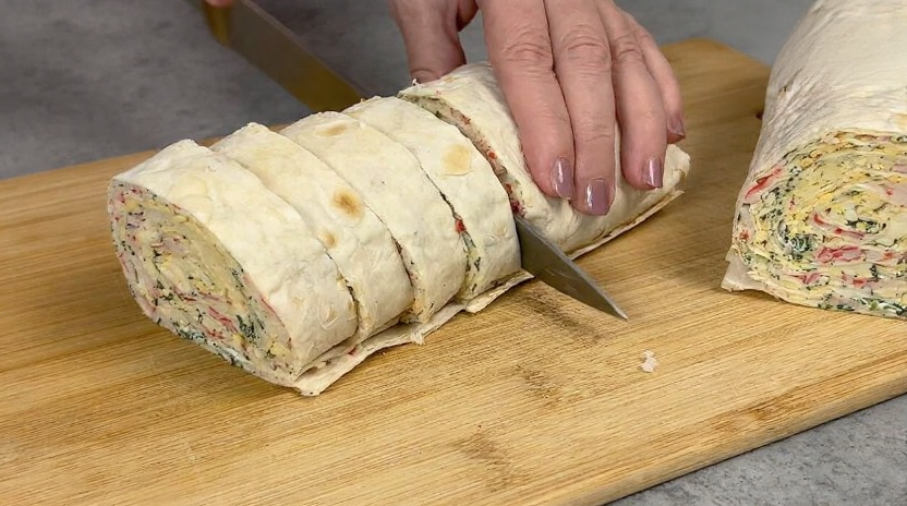 Самый вкусный рулет из лаваша с крабовыми палочками