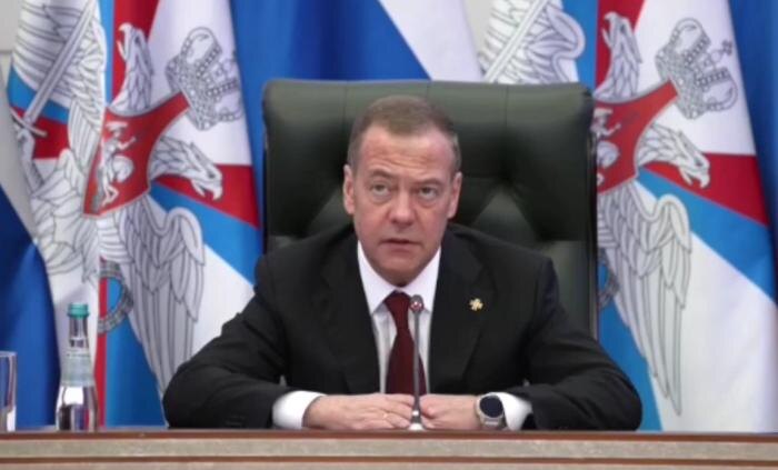 Обложка © Telegram / Дмитрий Медведев