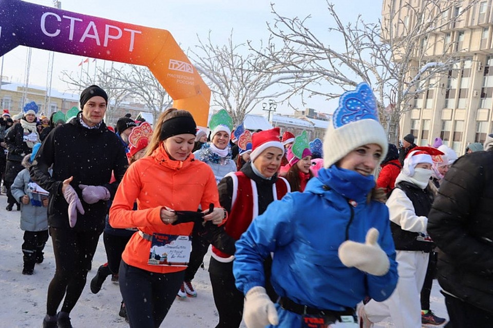    В Туле более 300 любителей бега встретили Новый год традиционным «Забегом обещаний» материалы пресс-служб