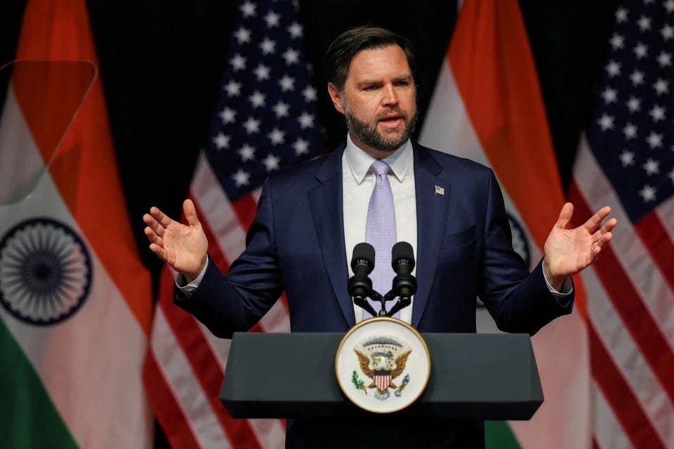    Вэнс: Трамп неоднократно предлагал Венесуэле варианты урегулирования ситуации REUTERS