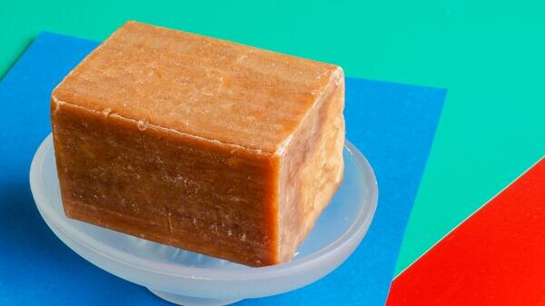 Ни за что до такого не додумаетесь: четыре совершенно неожиданных применения хозяйственного мыла