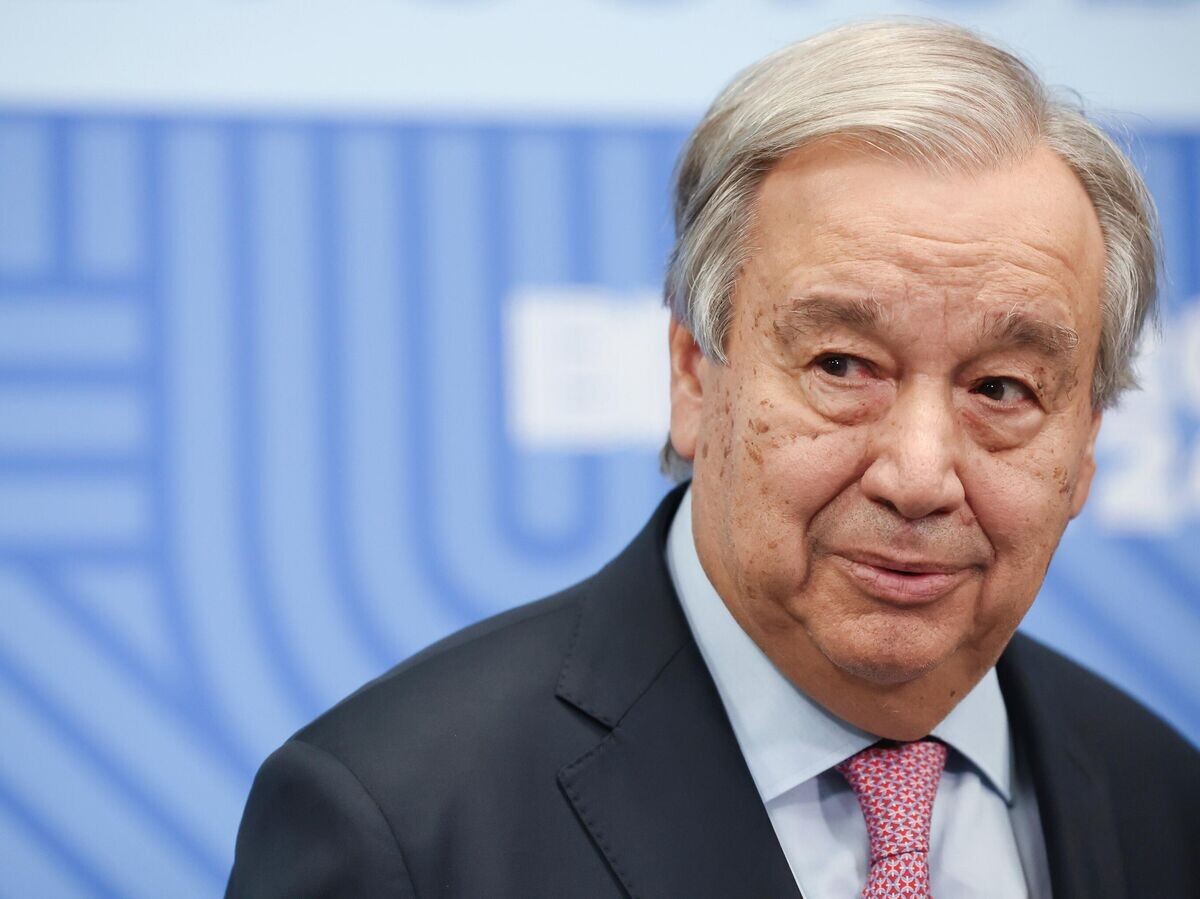    XVI саммит БРИКС. Встреча президента РФ Владимира Путина и генсекретаря ООН Антониу Гутерреша | © POOL