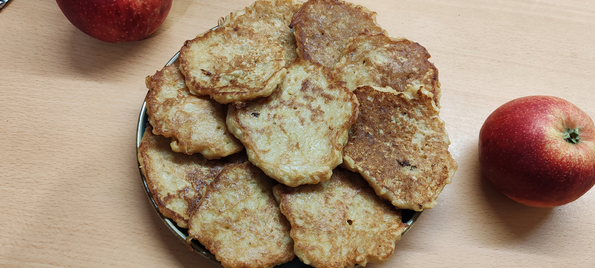 Оладьи из яблок