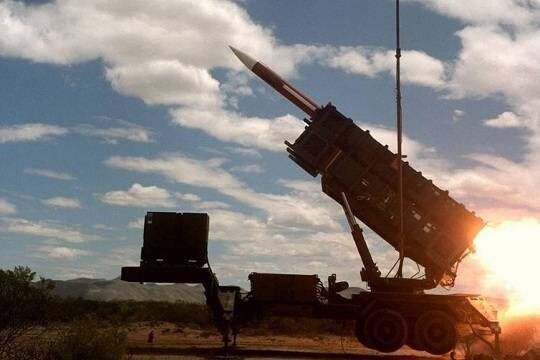    Небо на замок