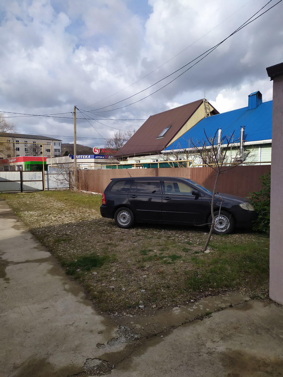 Парковка на территории турбазы