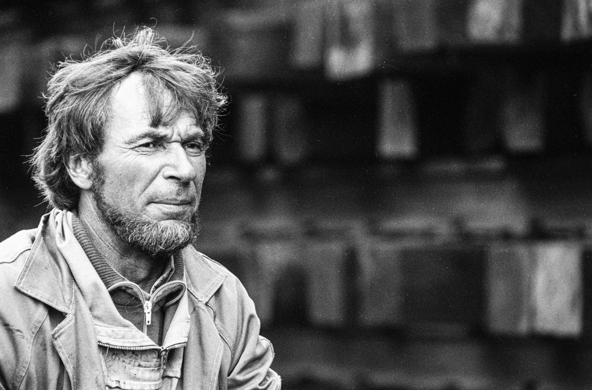    Бригадир путеукладчиков Иван Варшавский. /РИА Новости