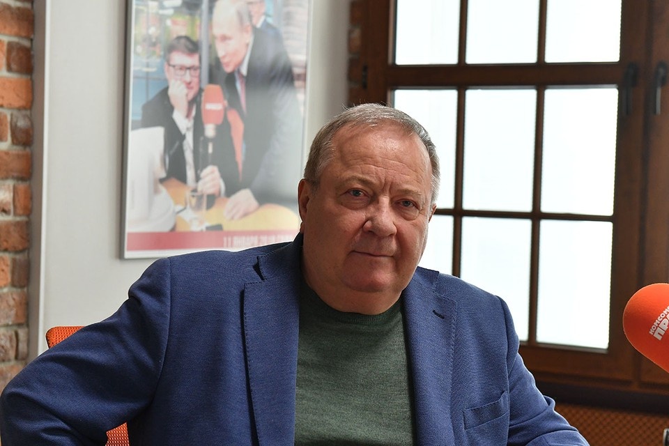    Юрий Скуратов Иван МАКЕЕВ