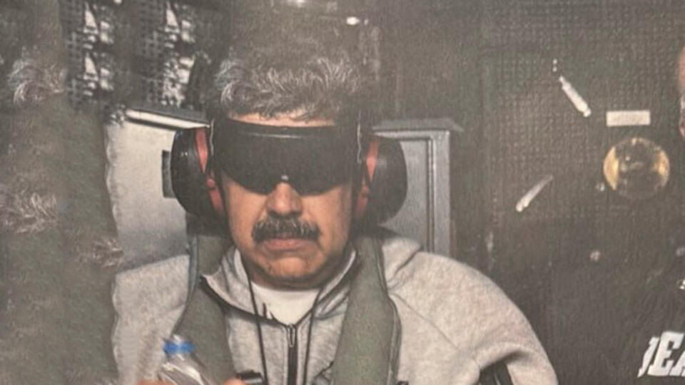     Трамп опубликовал фото Мадуро на борту американского корабля truthsocial.com/Donald J. Trump