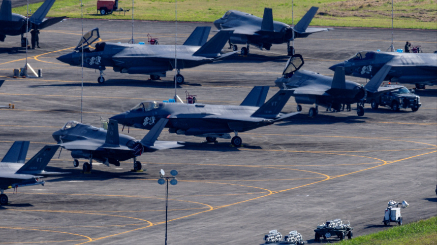    Фото: Reuters/Eva Marie Uzcategui