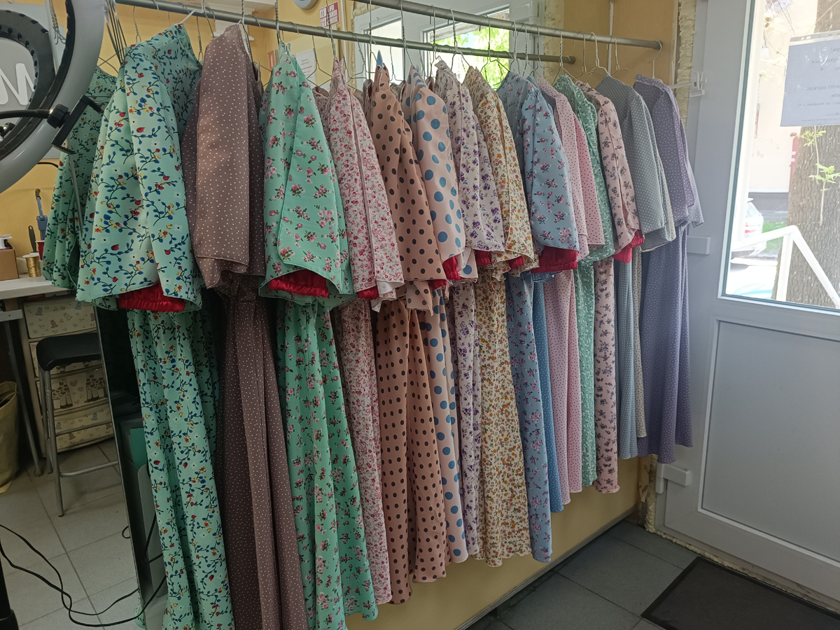 Целую партию платьев-трансформеров к 9 мая