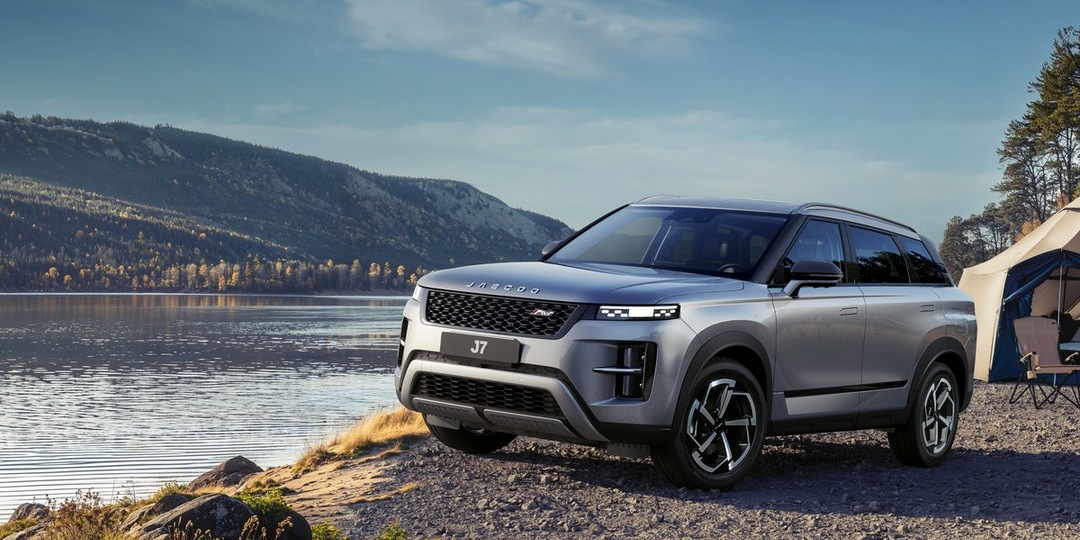 Обновленный кроссовер Jaecoo J7 поступил в продажу в России