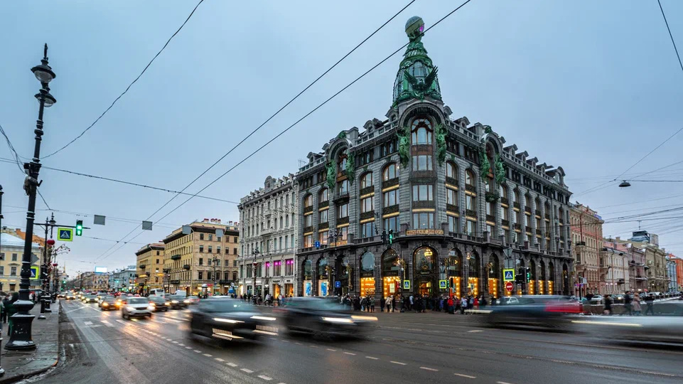 Смольный: свыше 12 млн туристов посетило Петербург в 2025 году