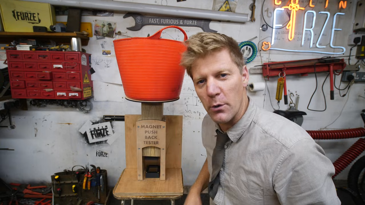    Энтузиаст сделал велосипед с магнитной подвеской [ВИДЕО]