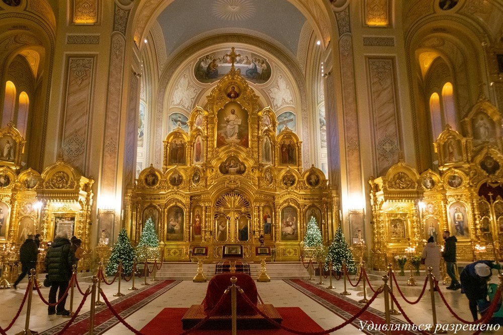 в храме Ростов