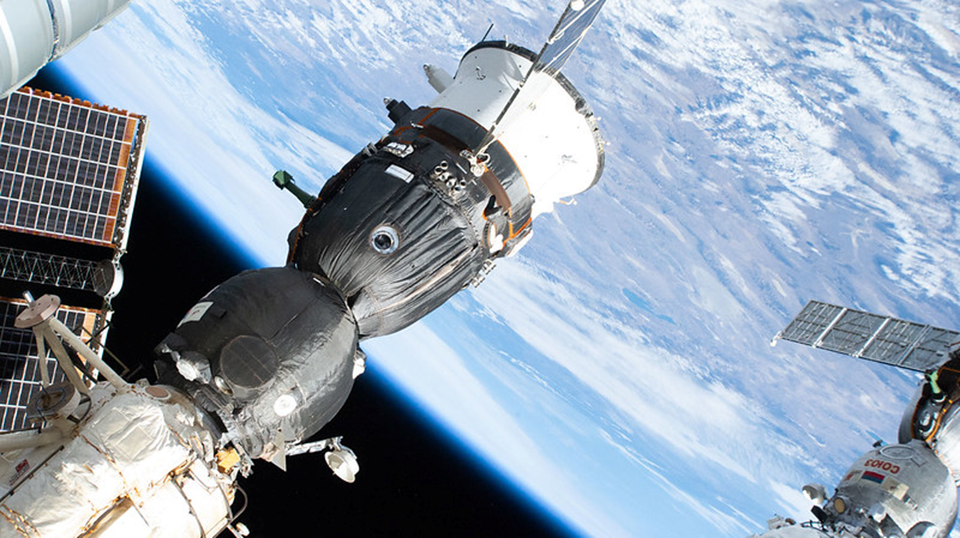 Российские корабли «Прогресс» и «Союз» в составе МКС. Фото: nasa.blog.com