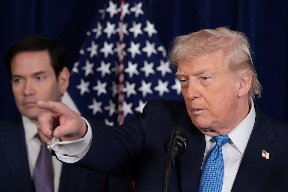    Дональд Трамп на пресс-конференции рассказал о военной операции США против Венесуэлы, захвате Николаса Мадуро и оккупации страны Соединенными Штатами. REUTERS